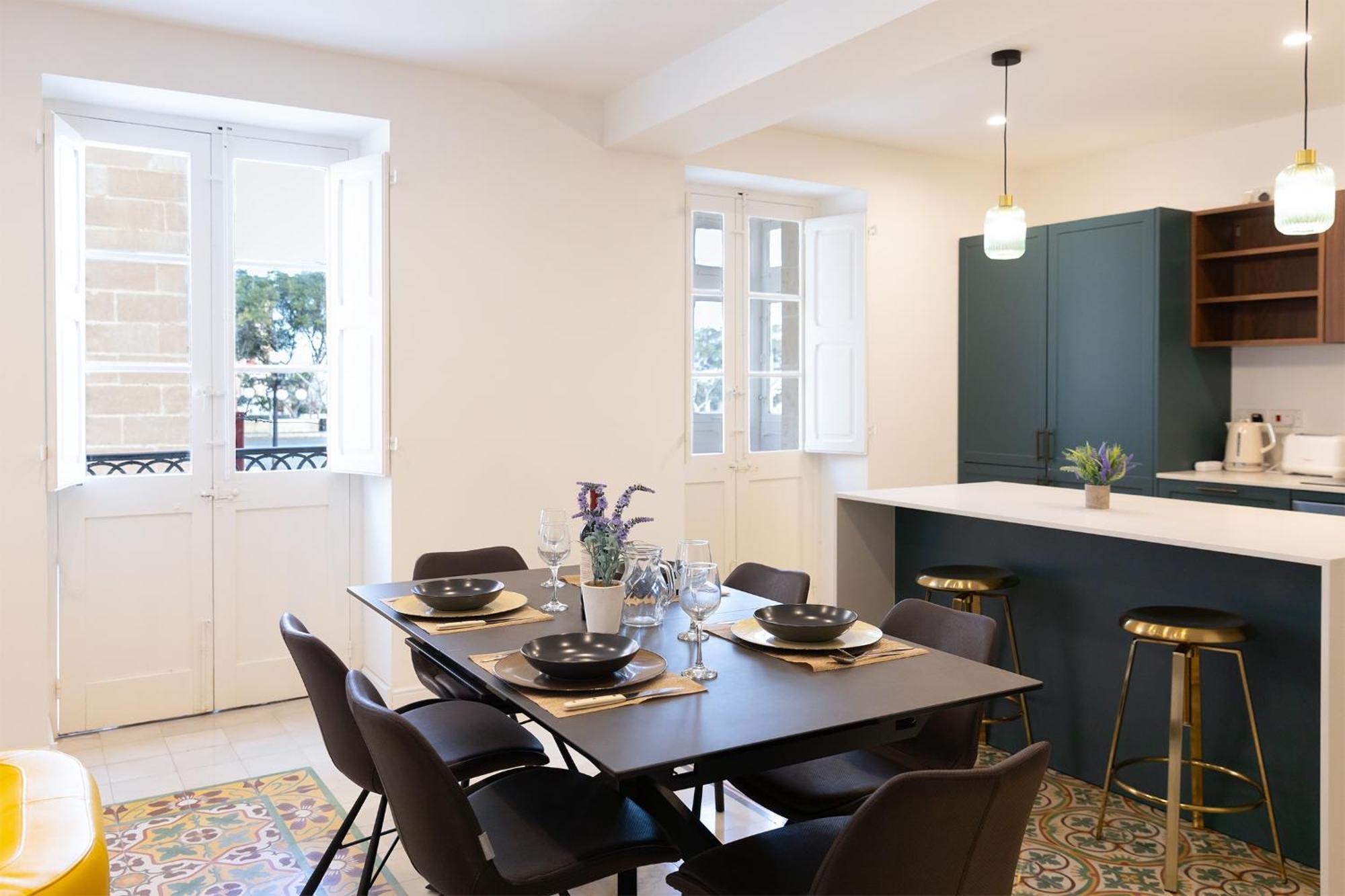 Florette Suite Designer Finish With Stunning Lounge Terrace By Arcobnb Floriana Exterior foto