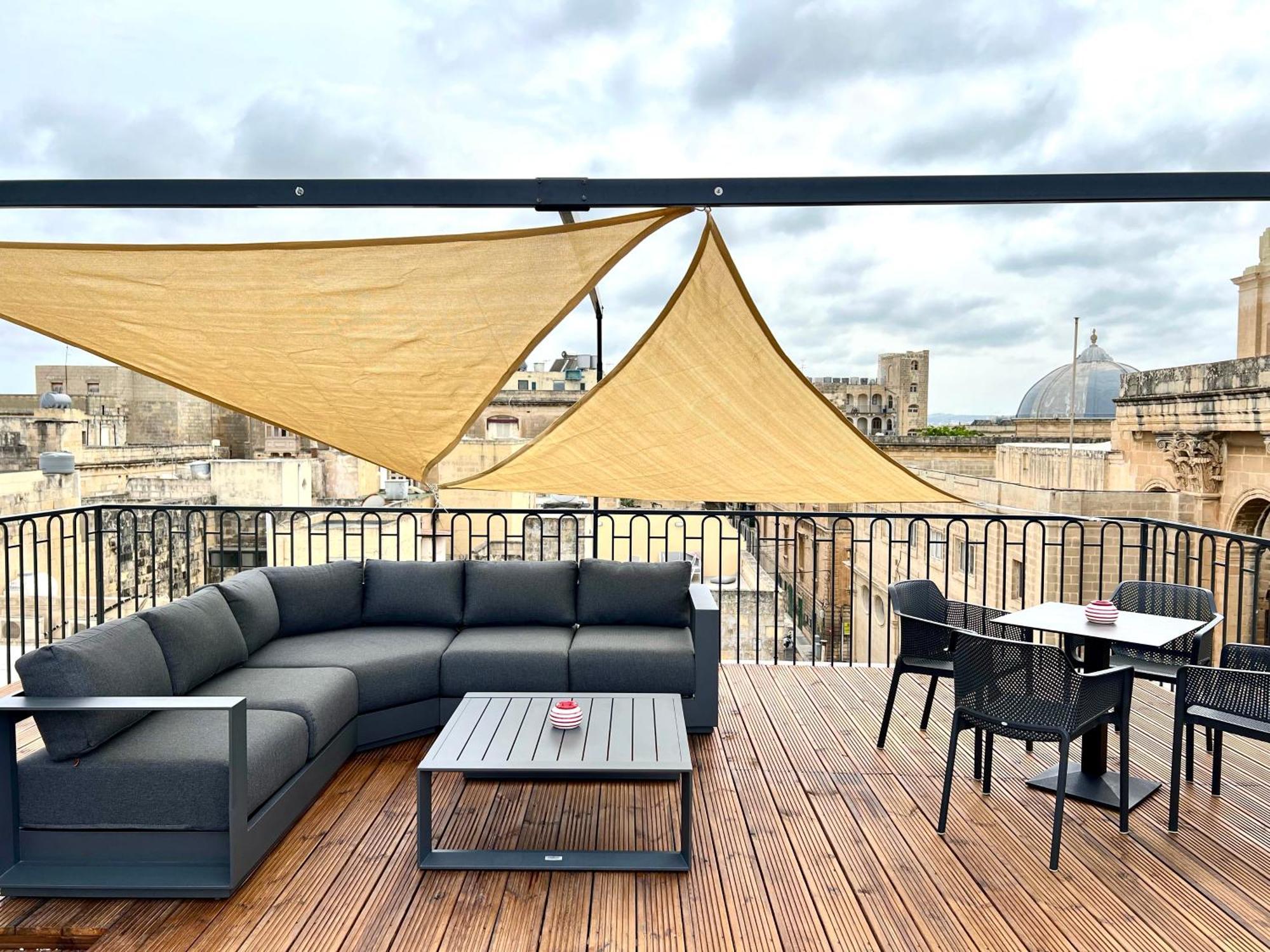 Florette Suite Designer Finish With Stunning Lounge Terrace By Arcobnb Floriana Exterior foto